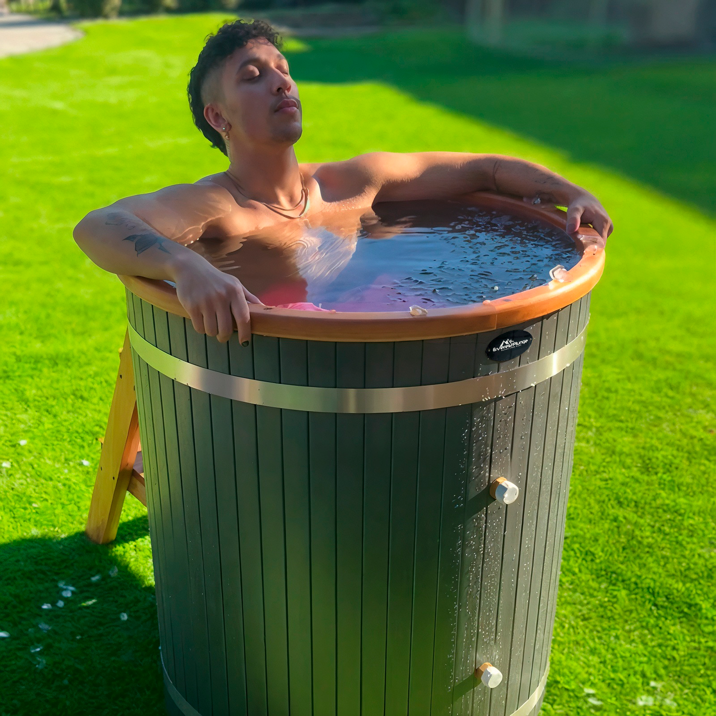 Sienna Sauna + Black Barrel Ice Bath