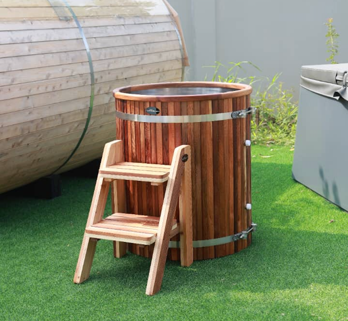 Red Cedar Barrel Cold Plunge