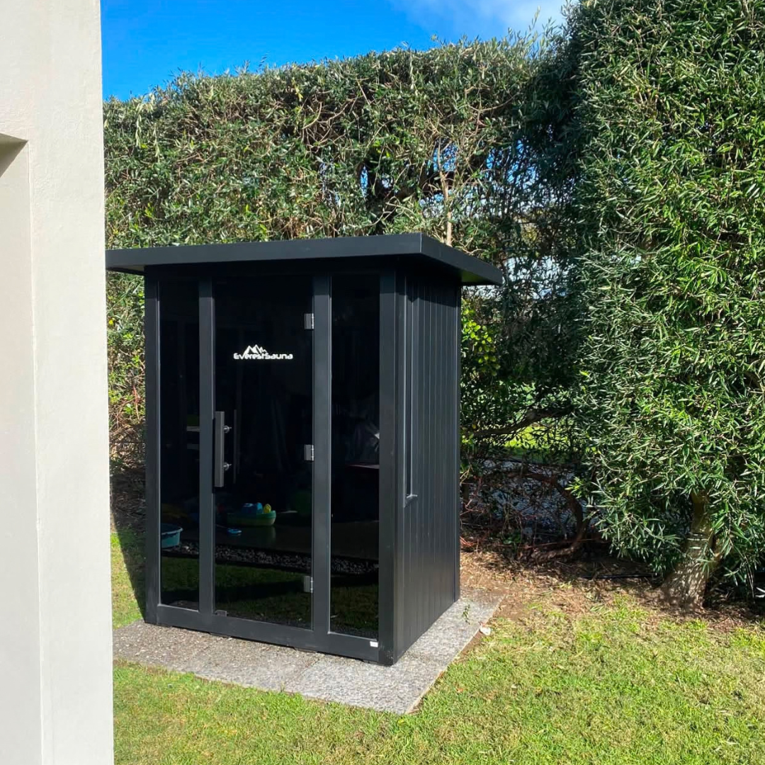 Onyx Traditional Outdoor Sauna